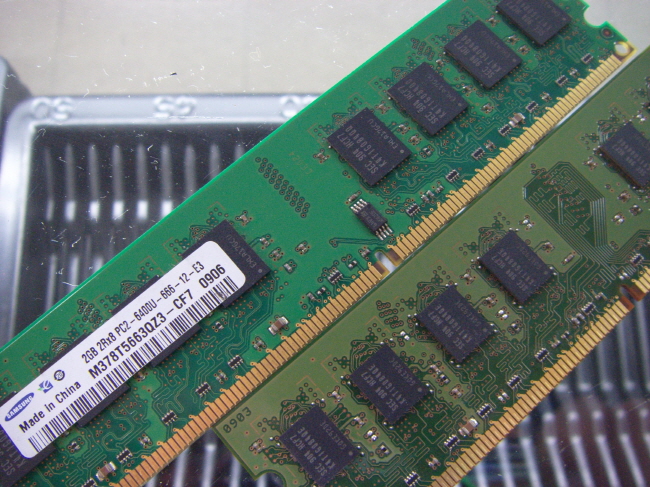 [중고] 삼성 데스크탑 DDR2 2GB PC2-6400