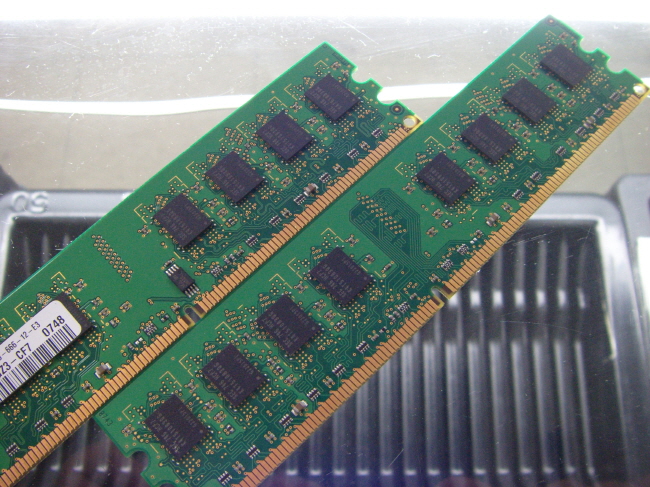 [중고] 삼성 데스크탑 DDR2 1GB PC2-6400