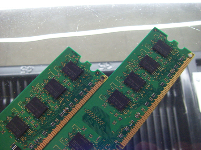 [중고] 삼성 데스크탑 DDR2 1GB PC2-6400