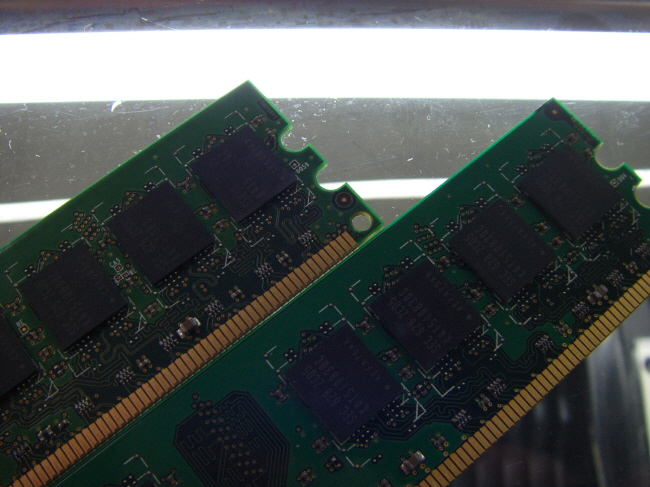[중고] 삼성 데스크탑 DDR2 1GB PC2-4200