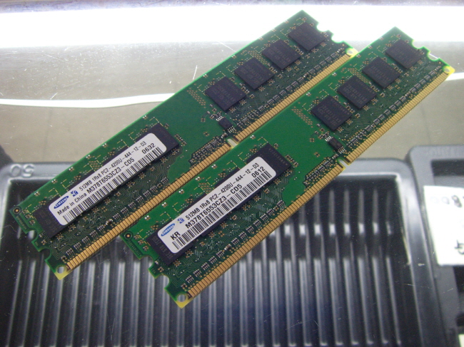[중고]삼성 데스크탑 DDR2 512MB PC2-4200U
