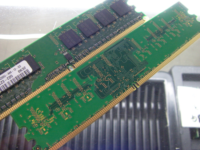 [중고]삼성 데스크탑 DDR2 512MB PC2-4200U