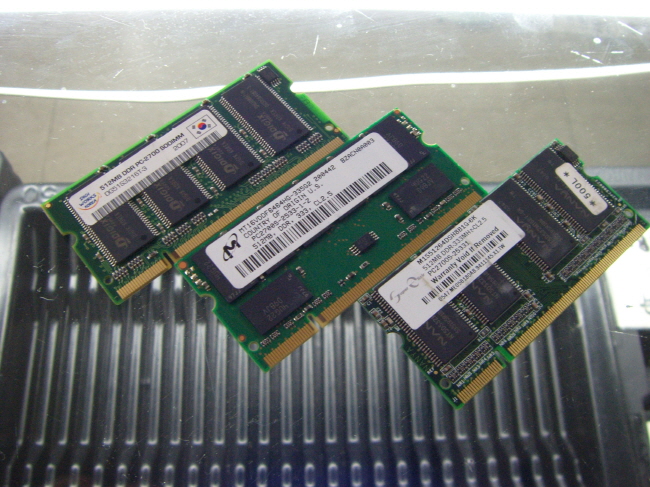 [중고]외산 노트북 DDR 512MB PC-2700S