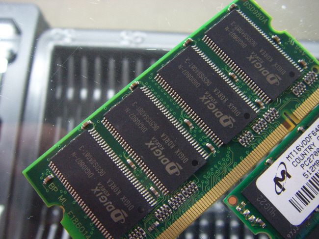 [중고]외산 노트북 DDR 512MB PC-2700S