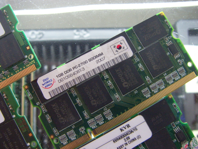 [중고] 외산 노트북 DDR 1.0GB PC-2700S