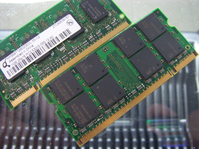 [중고]외산 노트북 DDR2 1GB PC2-5300S