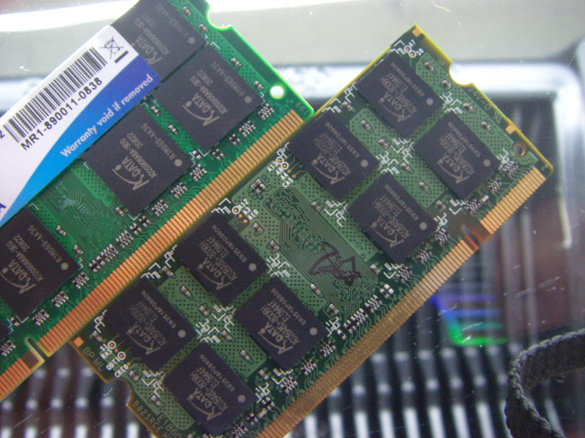 [중고]외산 노트북 DDR2 2GB PC2-6400S