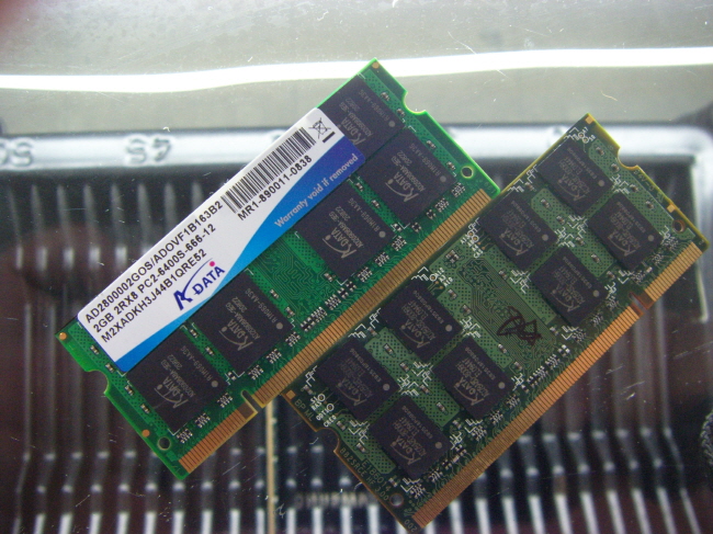 [중고]외산 노트북 DDR2 2GB PC2-6400S