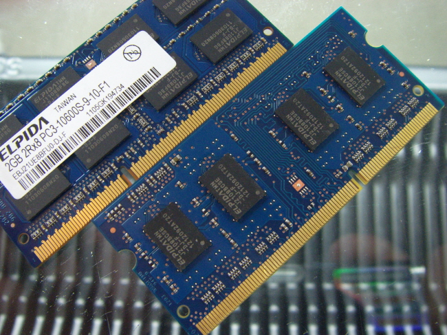 [중고]외산 노트북 DDR3 2GB PC3-10600S