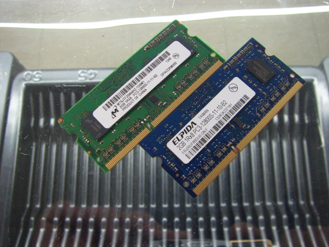 [중고]외산 노트북 DDR3 2GB PC3-12800S