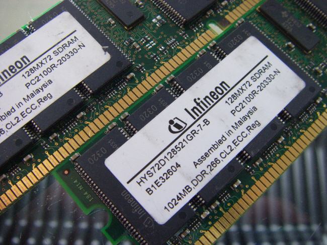 [중고]  외산 서버용 DDR 1G PC-2100R ECC 레지스터
