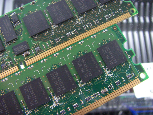 [중고]삼성 서버용 DDR2 1GB PC2-3200R ECC 레지스터