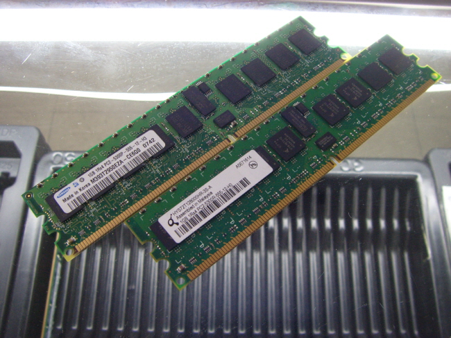 [중고]삼성 서버용 DDR2 1GB PC2-5300P ECC 레지스터