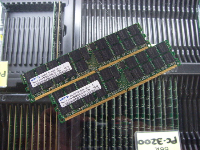 [중고]삼성 서버용 DDR2 2G PC2-4200P ECC 레지스터
