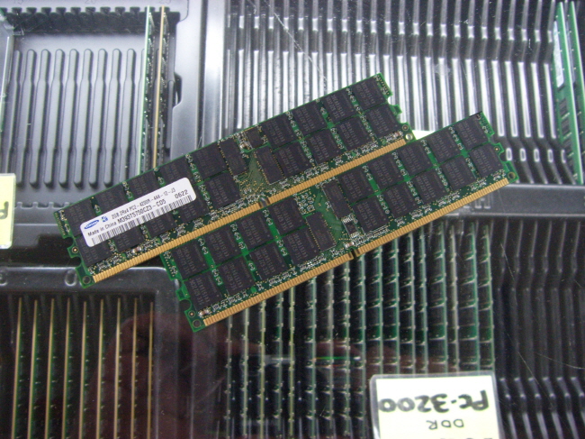 [중고]삼성 서버용 DDR2 2G PC2-4200P ECC 레지스터