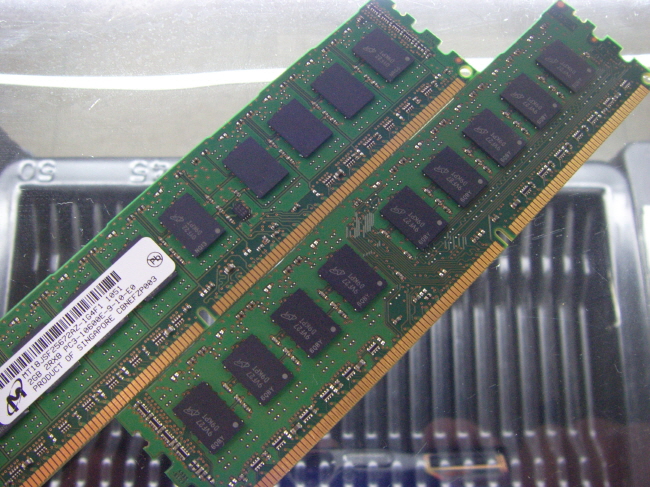 [중고] 외산 DDR3 2GB PC3-10600E ECC unbuffere