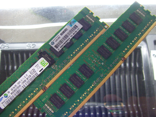 [중고]삼성 서버용 DDR3 4GB PC3-10600R ECC 레지스터