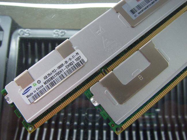 [중고]삼성 서버용 DDR3 4GB PC3-10600R ECC 레지스터