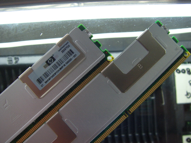 [중고]삼성 서버용 DDR3 4GB PC3-10600R ECC 레지스터