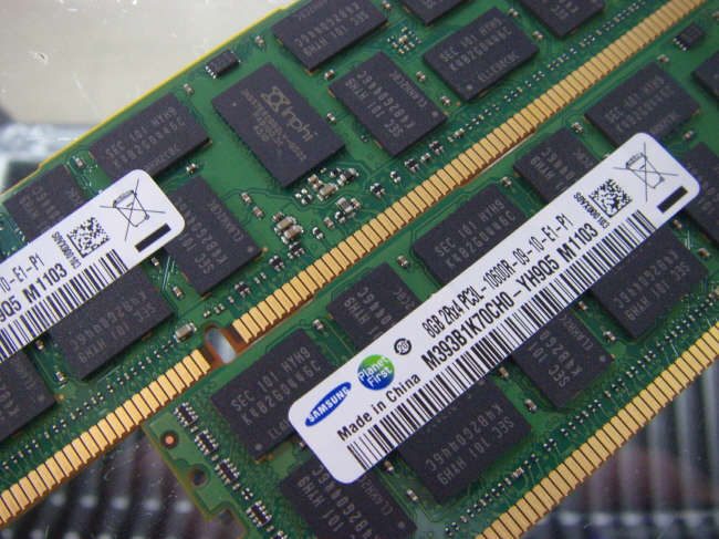 [중고]삼성 서버용 DDR3 8GB PC3-10600R ECC 레지스터
