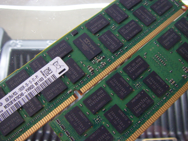 [중고]삼성 서버용 DDR3 8GB PC3-10600R ECC 레지스터
